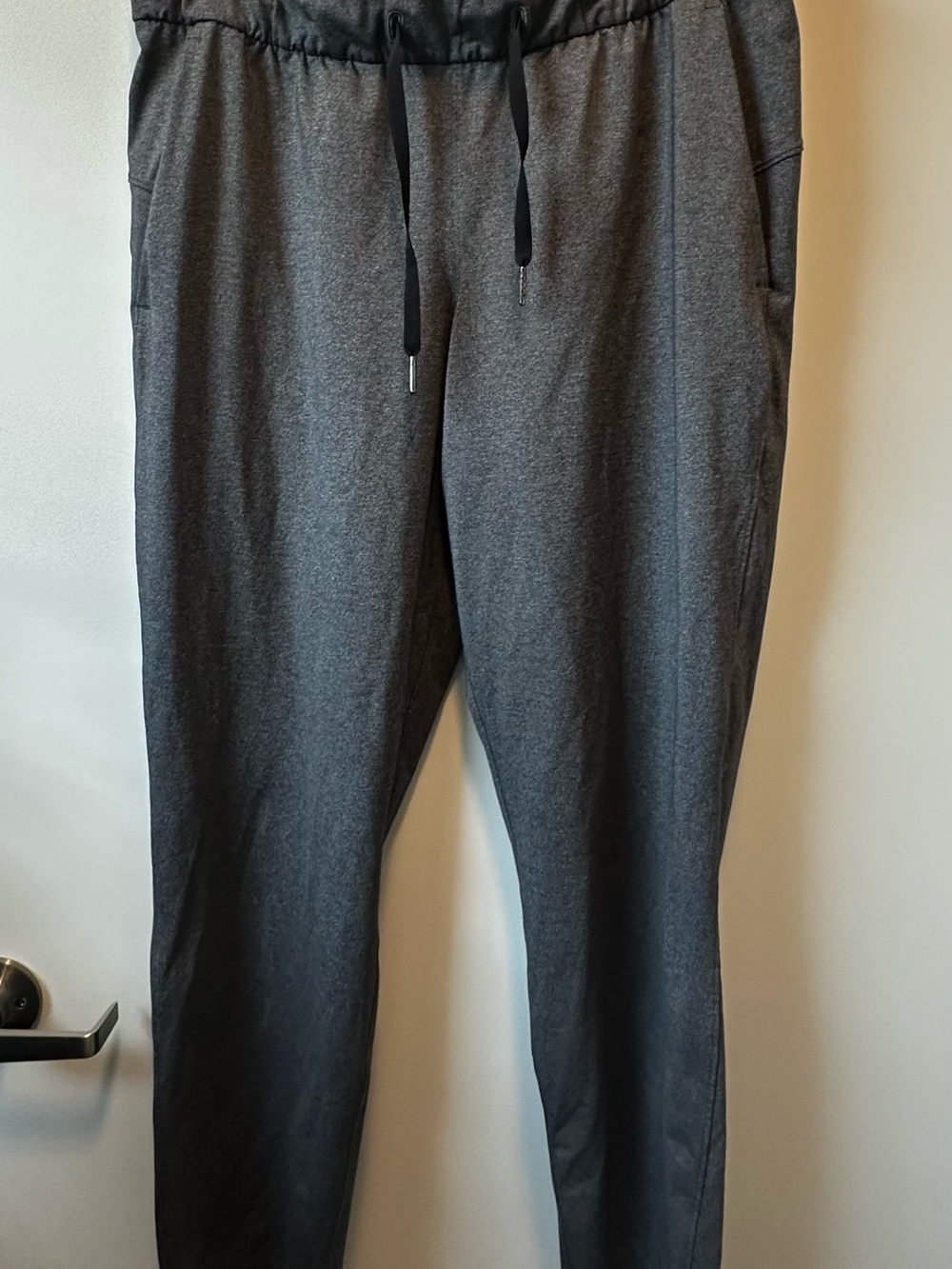Lululemon Gray Pull-On Stretch Travel Pants Size 8